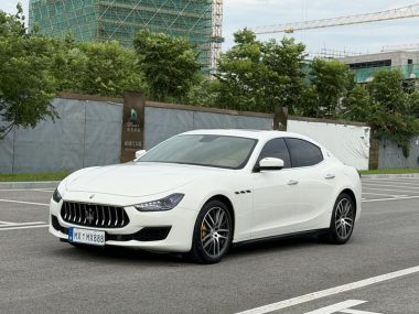 Maserati Ghibli 2019, фото 1
