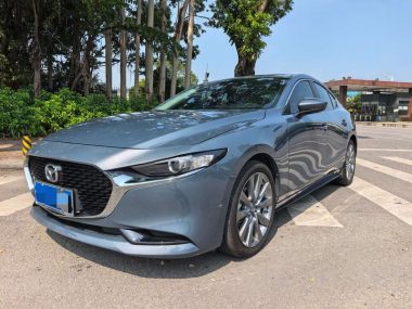 Mazda 3 2024, фото 1