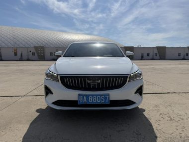 Geely Emgrand 4 1.5L CVT — фото 2