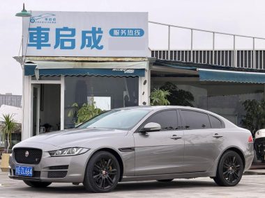 Jaguar XEL 2019, фото 1