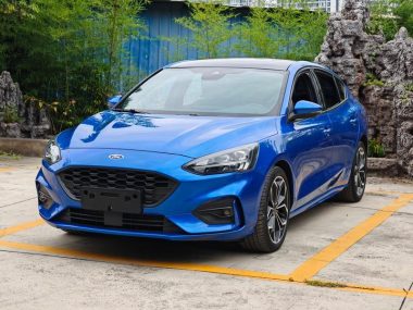 Ford Focus 2021, фото 1