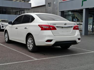 Nissan Sylphy 1.6 XE CVT — фото 4