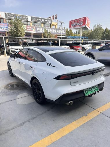 Changan UNI-V iDD 113km — фото 4