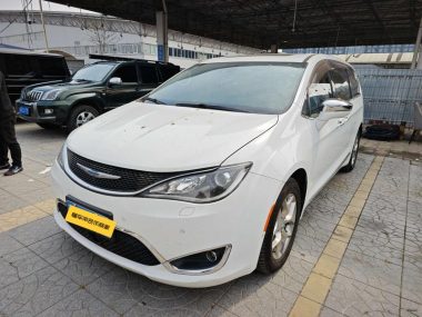 Chrysler Grand Voyager 2019, фото 1