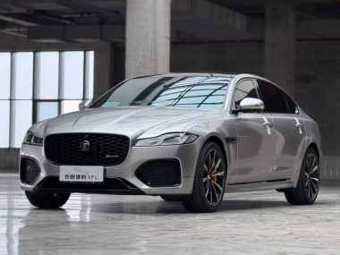 Jaguar XFL 2022, фото 1