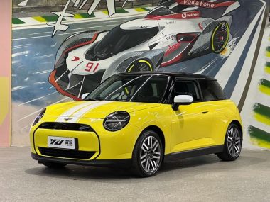 MINI COOPER 2024, фото 1