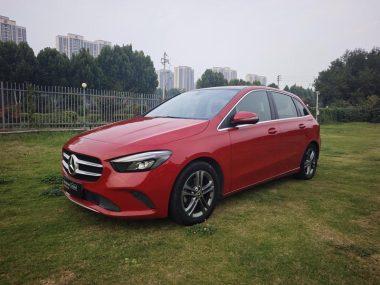 Mercedes-Benz B-Class 2019, фото 1