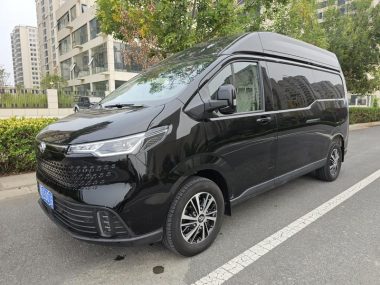 Maxus V70 2024, фото 1