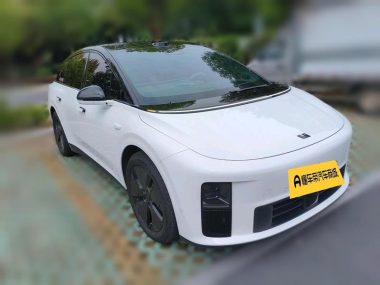 Li Auto i6 2WD Standard Edition — фото 3