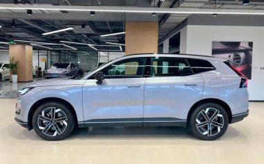 Volvo XC70 2WD Long Range Core — фото 3