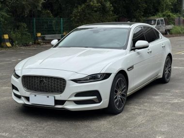 Jaguar XEL 2022, фото 1