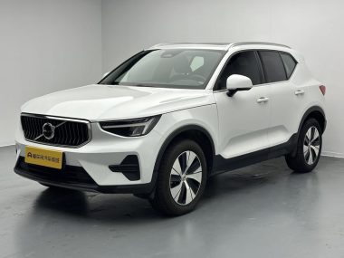 Volvo XC40 2024, фото 1