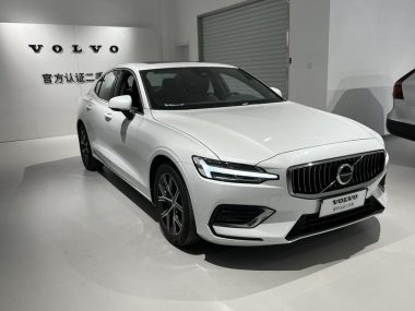 Volvo S60 B4 — фото 3