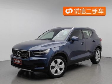 Volvo XC40 2022, фото 1