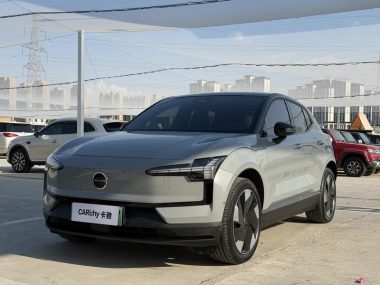 Volvo EX30 2024, фото 1