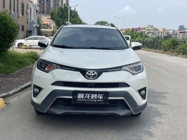 Toyota RAV4 2.0L CVT VI — фото 2