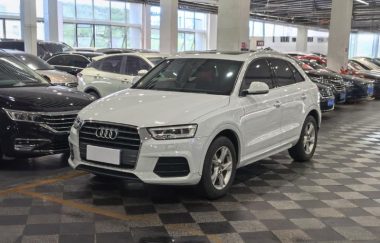 Audi Q3 2018, фото 1