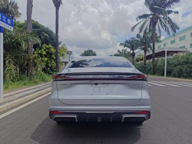 Geely Galaxy L6 1.5 EM-i DHT 60KM — фото 4