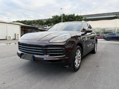 Porsche Cayenne 2018, фото 1