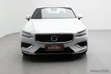 Volvo S60 B4 — фото 2