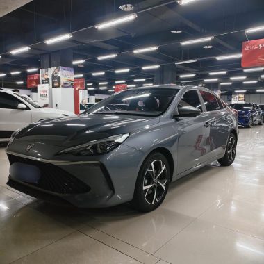 Roewe i5 2025, фото 1