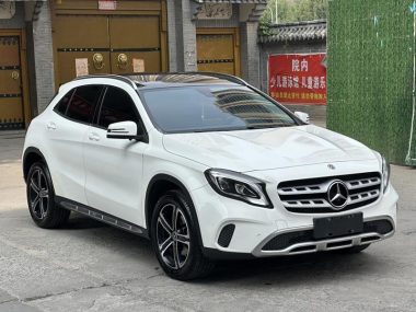 Mercedes-Benz GLA 200 Fashion — фото 3
