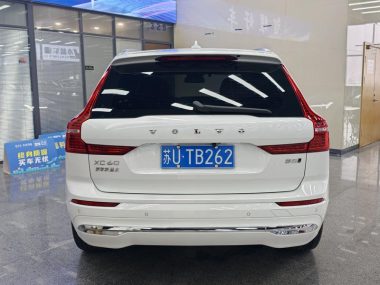 Volvo XC60 B5 4WD Zhiyi Luxury — фото 3