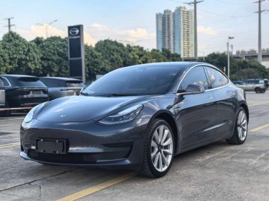 Tesla Model 3 2020, фото 1