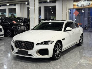 Jaguar XFL 2025, фото 1