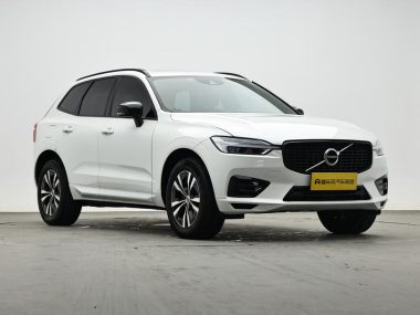 Volvo XC60 T5 4WD Zhiyi Sport — фото 3