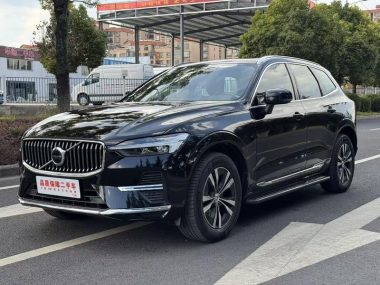 Volvo XC60 2023, фото 1