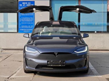 Tesla Model X Plaid — фото 2