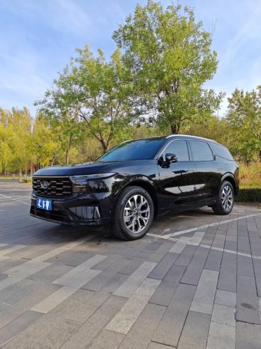 Ford Edge 2024, фото 1