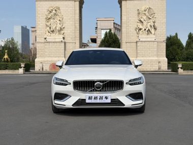 Volvo S60 B4 — фото 2