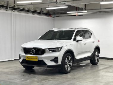 Volvo XC40 2022, фото 1