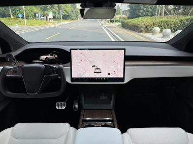 Tesla Model X Dual Motor AWD — фото 4