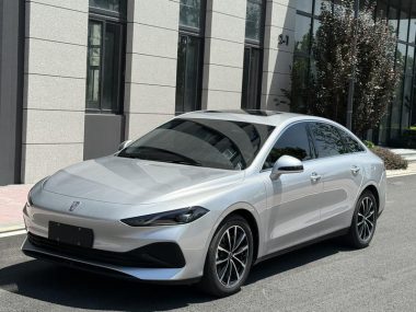 Roewe D7 DMH 2025, фото 1