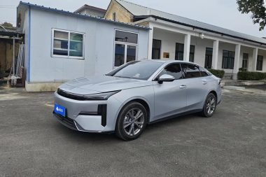 Geely Galaxy L6 2025, фото 1