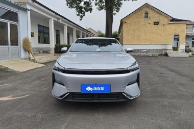 Geely Galaxy L6 1.5 EM-i DHT 140KM — фото 2