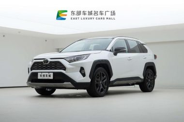 Toyota RAV4 2022, фото 1