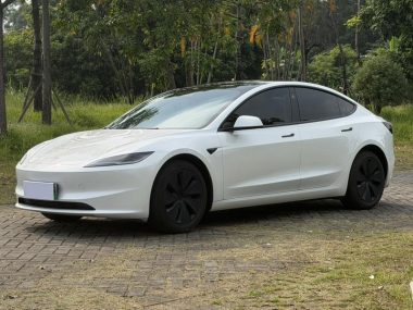 Tesla Model 3 2025, фото 1