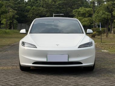 Tesla Model 3 RWD — фото 2