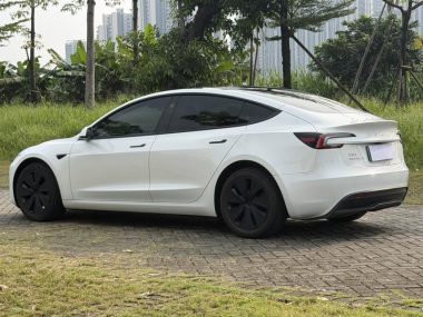 Tesla Model 3 RWD — фото 4