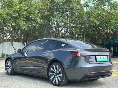 Tesla Model 3 Long Range AWD — фото 4