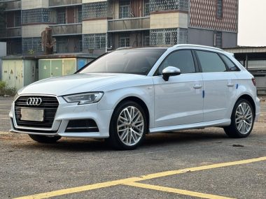Audi A3 2018, фото 1