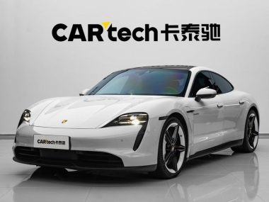 Porsche Taycan 2021, фото 1