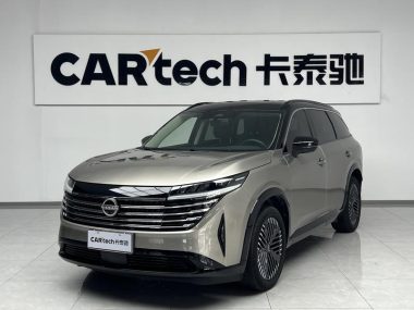Nissan Pathfinder 2024, фото 1