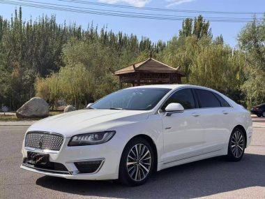 Lincoln MKZ 2018, фото 1