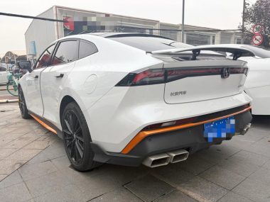 Changan UNI-V 1.5T Premium Sport — фото 4