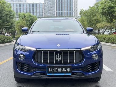 Maserati Levante 3.0T 350Hp Classic — фото 2